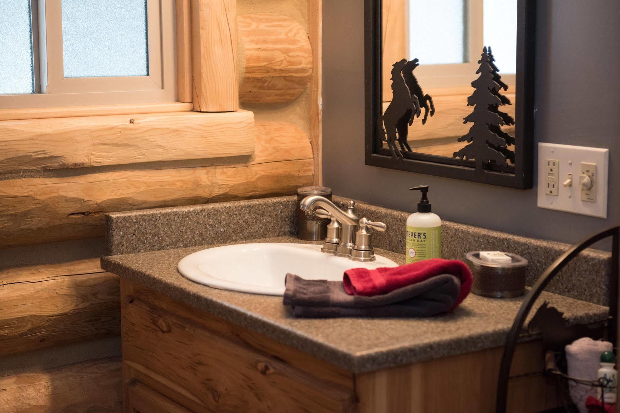 Western Pleasure Guest Ranch Sandpoint Zewnętrze zdjęcie